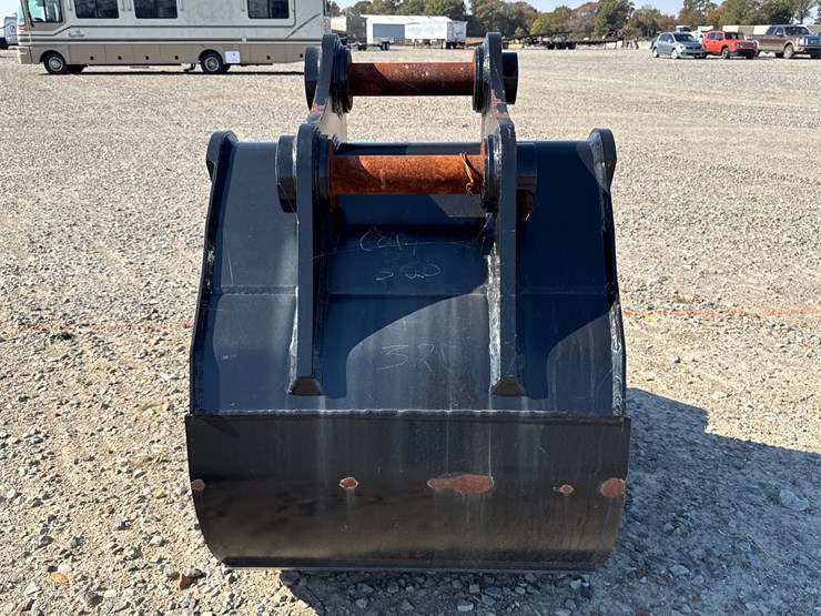 #24631-•-unused-thor-320-42"-excavator-bucket-inv#-24631-image-11