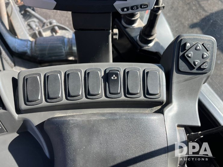 2015-ag-chem-rg1100b-image-84