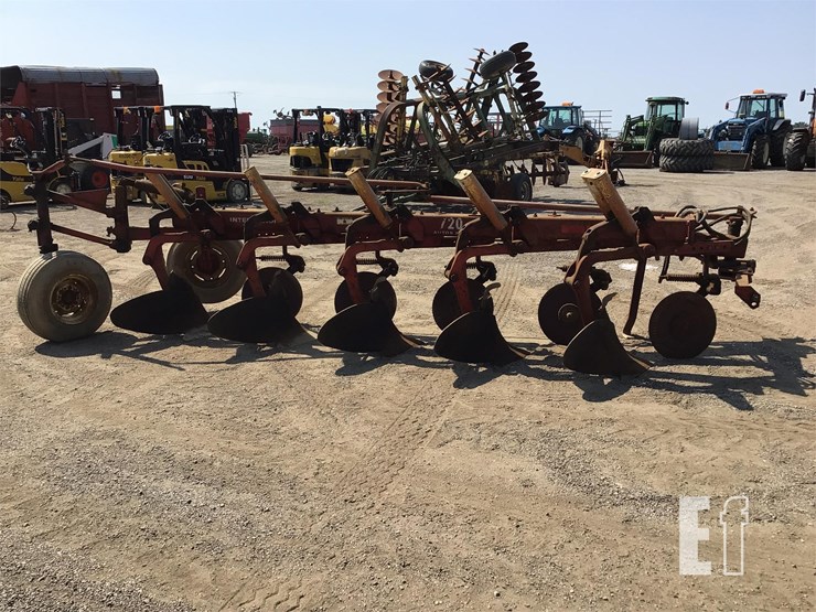 international-720-image-1