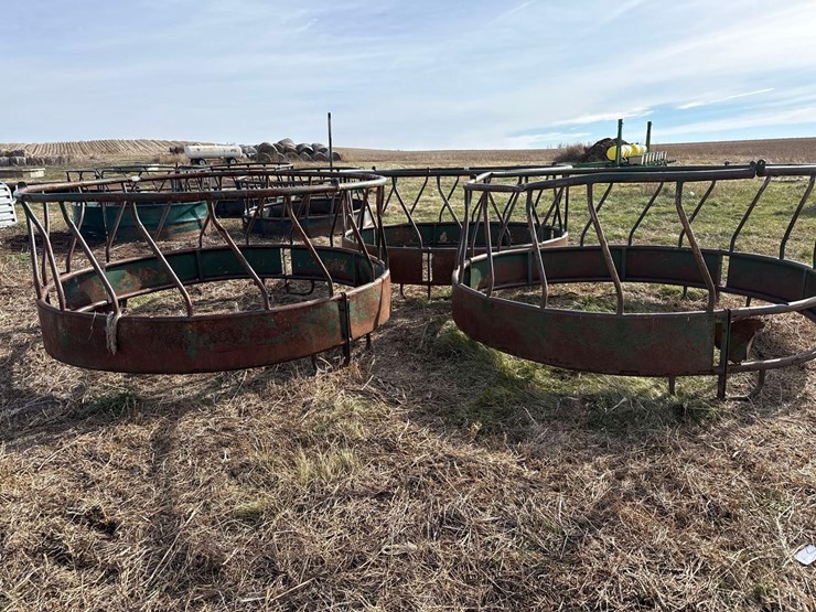 single-bale-feeders-image-1