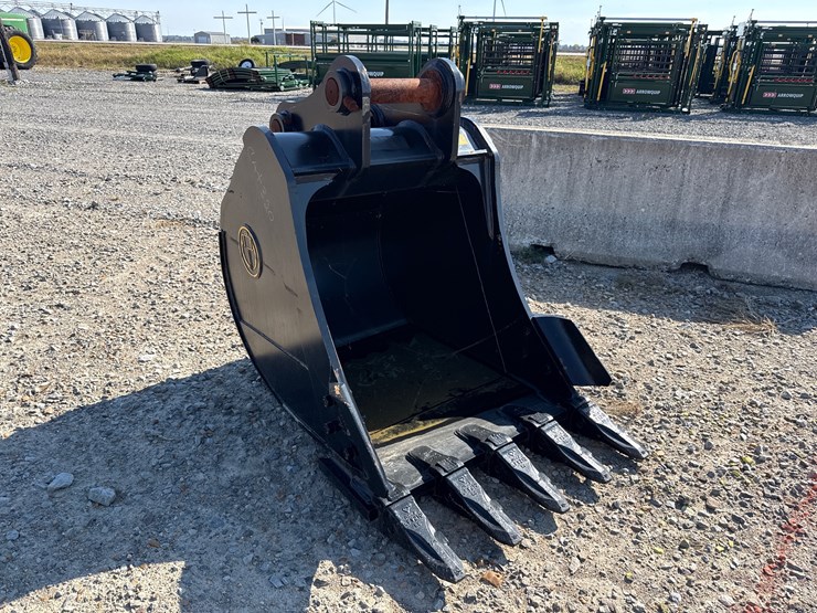 #24631-•-unused-thor-320-42"-excavator-bucket-inv#-24631-image-2