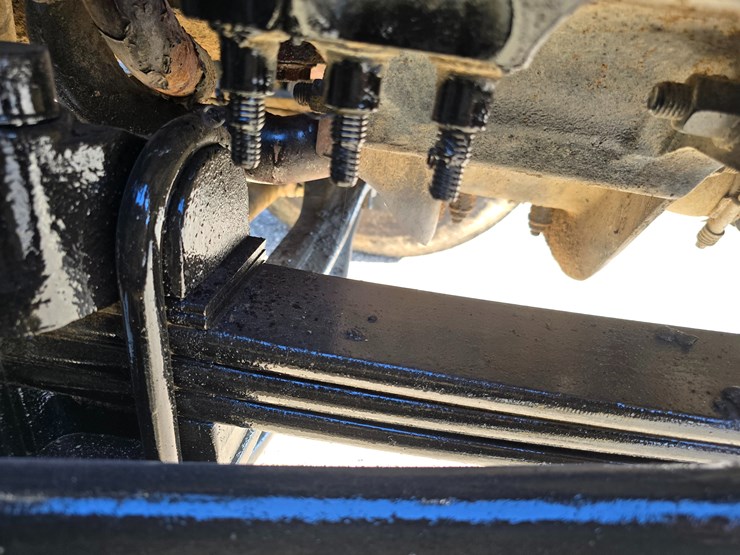 #22366-•-2016-mack-gu713-quad-axle-dump-truck-image-77