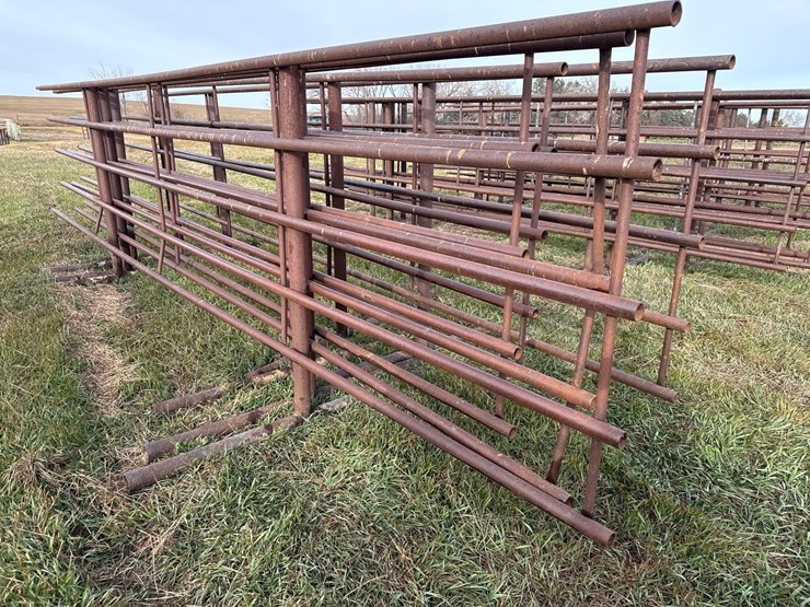 freestanding-continuous-panels-image-4