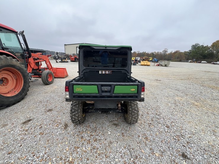 john-deere-gator-image-4