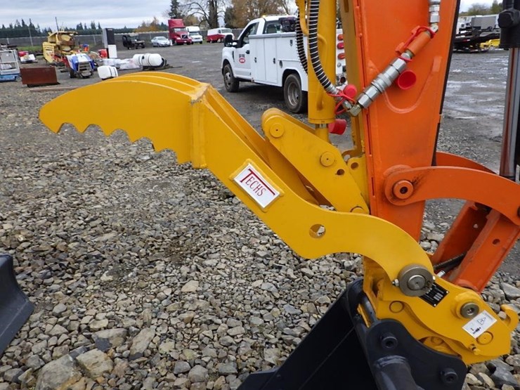 hitachi-zx40u-image-10