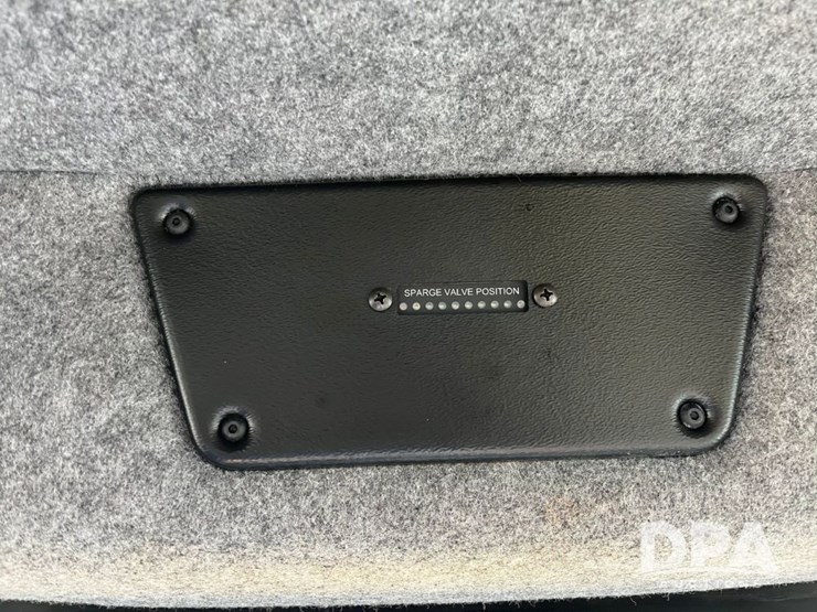 2017-ag-chem-rg1100b-image-96