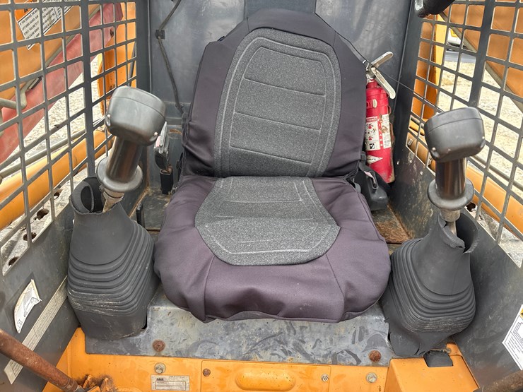 2009-case-420ct-image-26