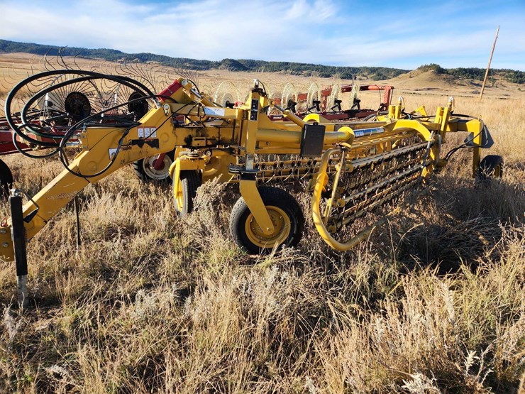 2020-vermeer-r2300-image-1