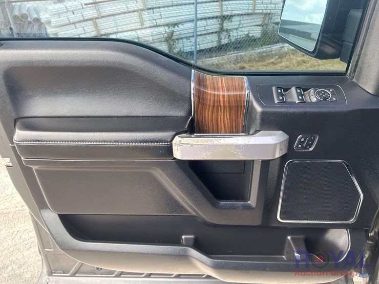 2016-ford-f150-image-10