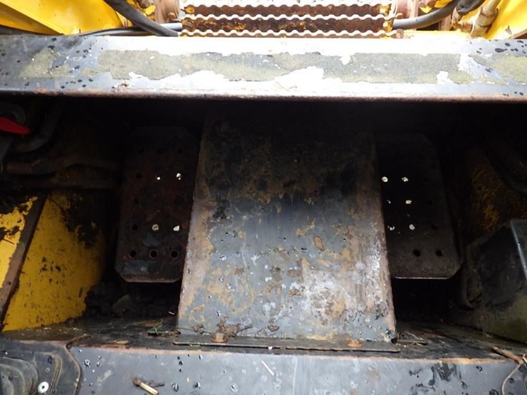 john-deere-317-image-21