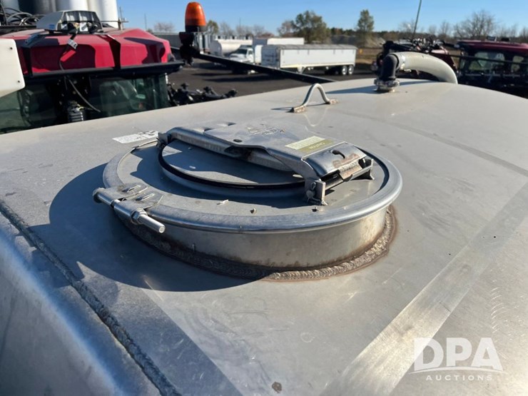 2014-miller-nitro-5275-image-44