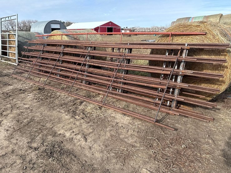 continuous-fence-panels-image-2