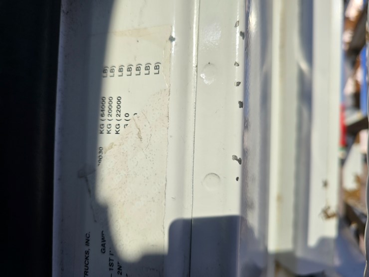 #22366-•-2016-mack-gu713-quad-axle-dump-truck-image-86