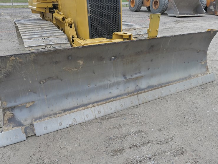 caterpillar-d4c-lgp-image-21