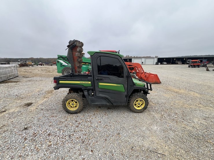 john-deere-gator-image-6