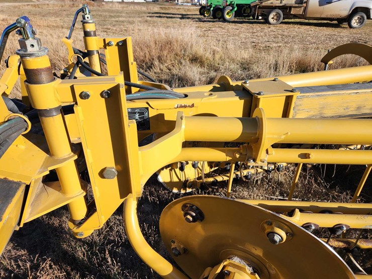 2020-vermeer-r2300-image-8