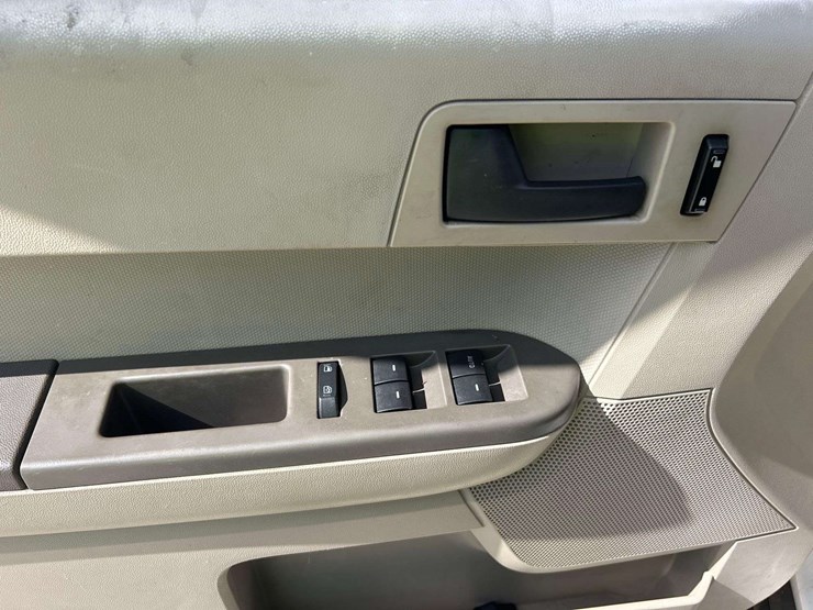 2008-ford-escape-xls-image-12