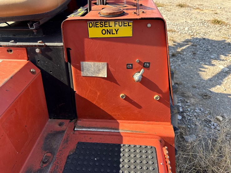 2008-ditch-witch-rt40-image-10