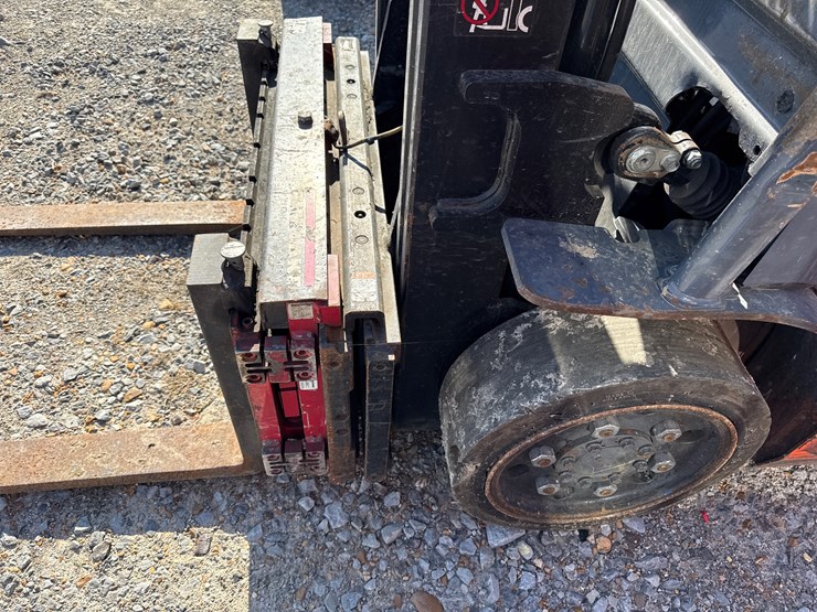 toyota-8fgcu25-image-10