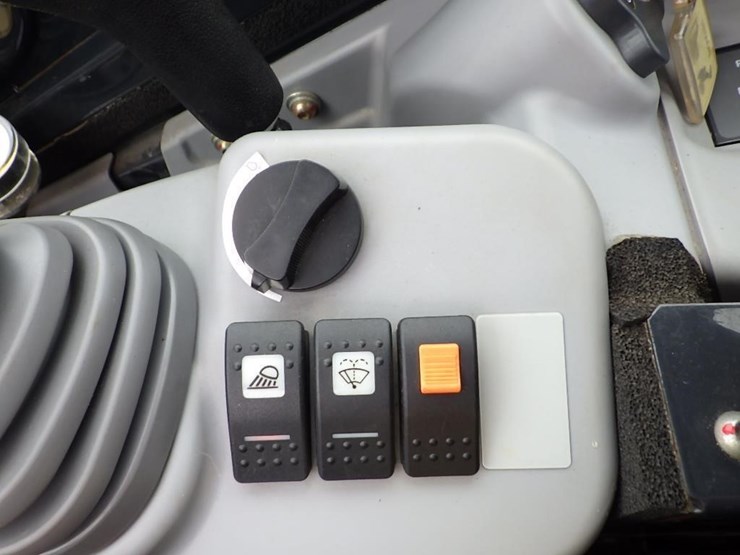 hitachi-zx40u-image-27