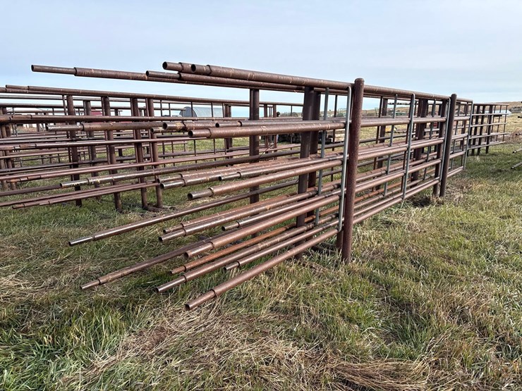 freestanding-continuous-panels-image-1