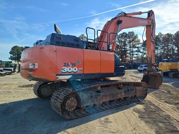 2019-hitachi-zx300-lc-image-3
