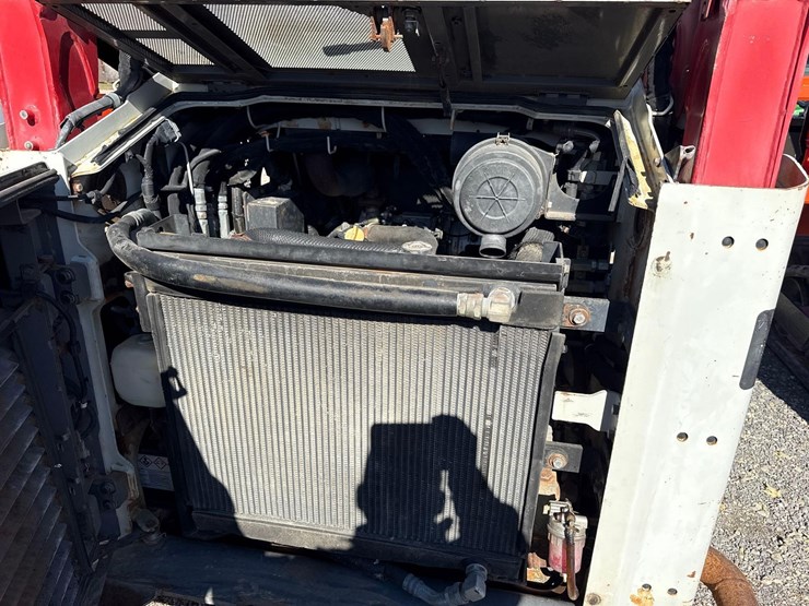 2018-takeuchi-tl10v2-image-10