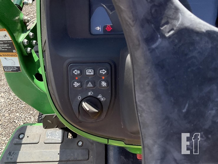 2018-john-deere-3038e-image-22