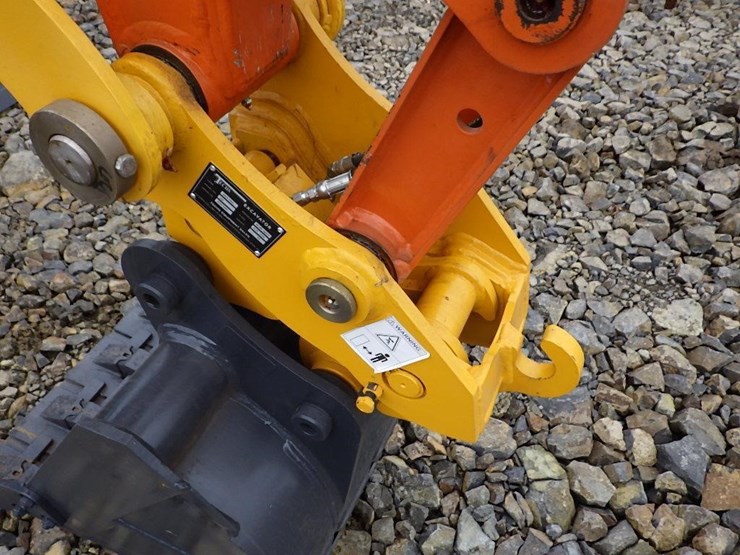 hitachi-zx40u-image-9