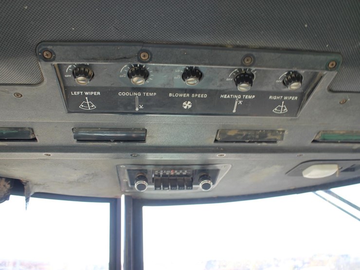 john-deere-4040-image-14