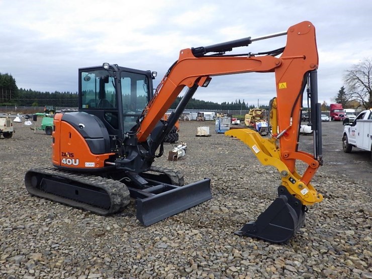 hitachi-zx40u-image-2