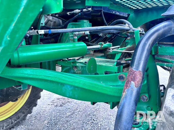 2020-john-deere-r4060-image-43
