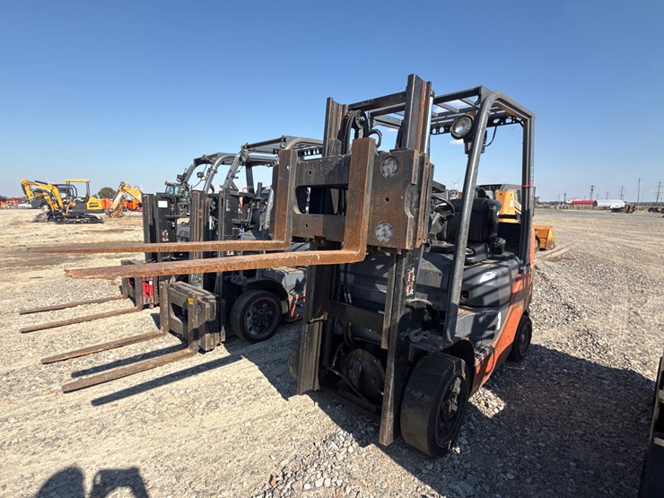 #94-•-toyota-forklift-inv#32788-image-1