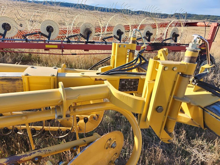 2020-vermeer-r2300-image-9