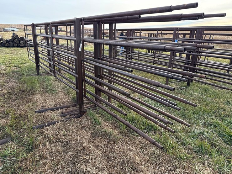 freestanding-continuous-panels-image-2