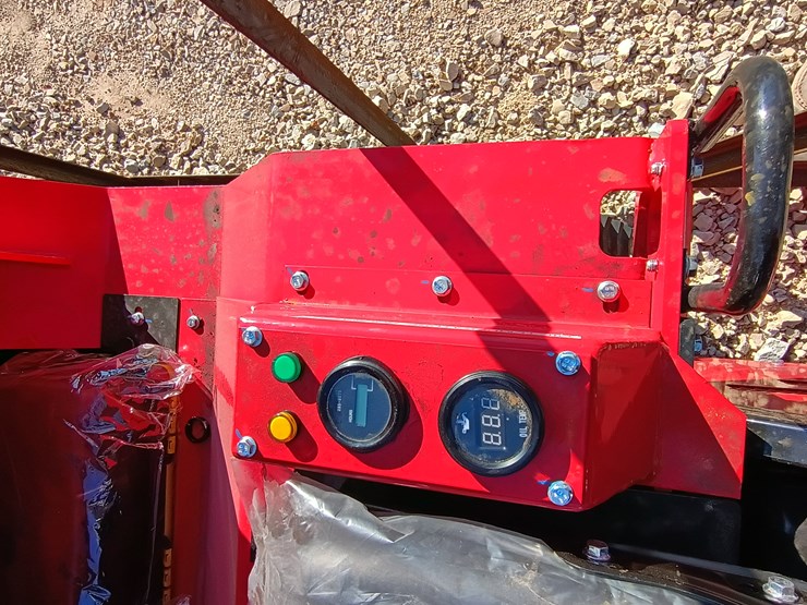 #l59-015-•-agt-sda-140t-mini-loader-image-12