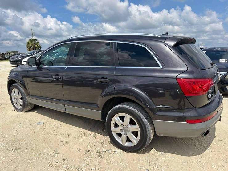 2013-audi-q7-image-4