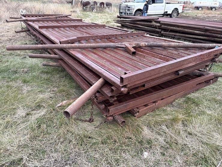 freestanding-windbreak-panels-image-7