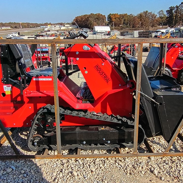 #L59-015 • AGT SDA-140T Mini Loader