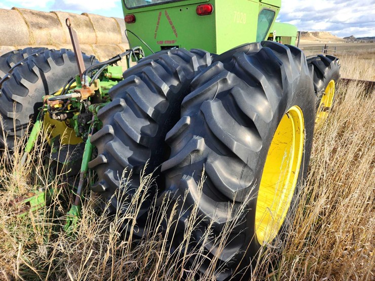 john-deere-7020-image-13