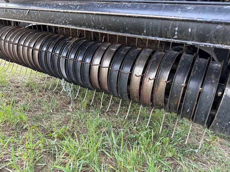 2015-case-ih-rb565-premium-image-9