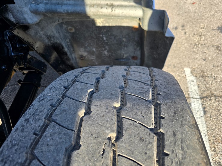 #22366-•-2016-mack-gu713-quad-axle-dump-truck-image-62