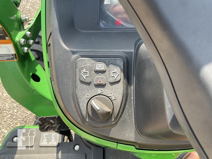 2024-john-deere-3025e-image-19