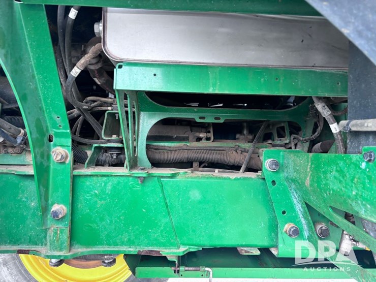 2020-john-deere-r4060-image-45