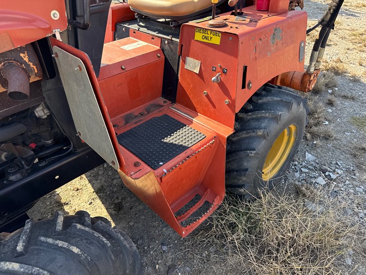 2008-ditch-witch-rt40-image-11