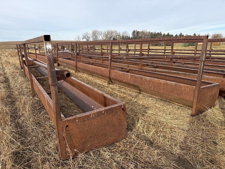 macksteel-fenceline-feed-bunk-image-3