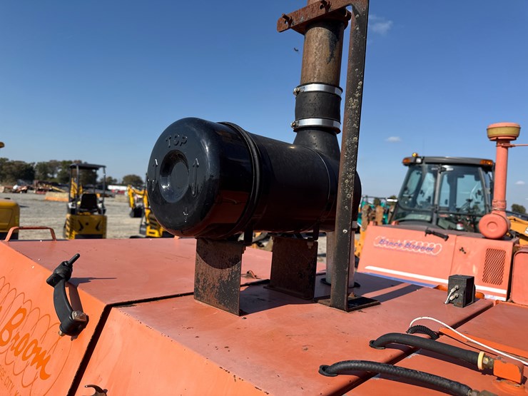 2010-broce-rj350-image-30