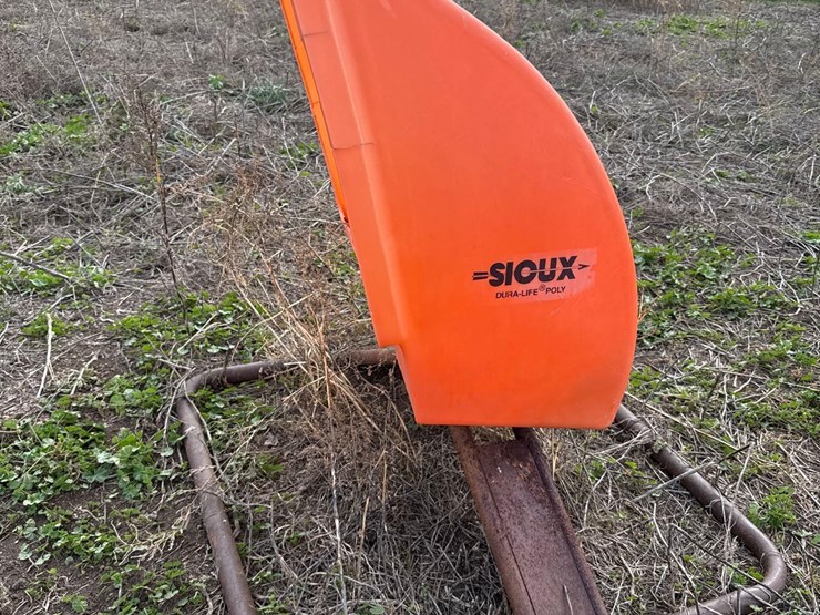 sioux-standing-mineral-feeders-image-2