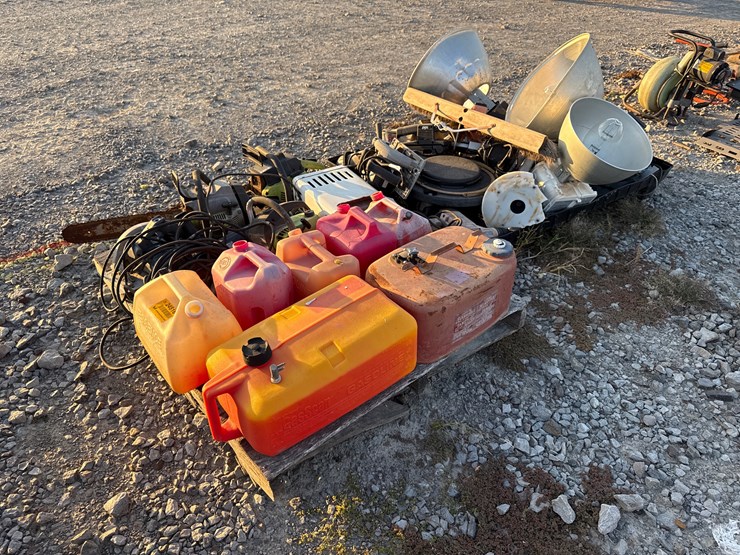#24816-•-lot-of-power-tools,gas-jugs-&-miscellaneous-image-2