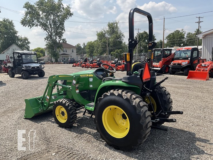 2024-john-deere-3025e-image-3